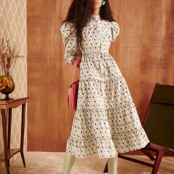 CeliaB Dresses & Skirts - NWT Celia B Sabina Floral Print Button Down Tiered Puff Sleeve Midi Dress